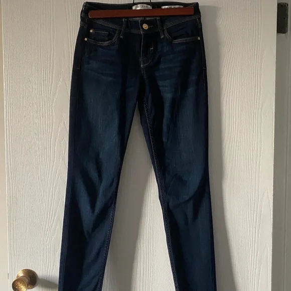 Guess Low Rise Dark Wash Skinny Jeans - Picture 2 of 7